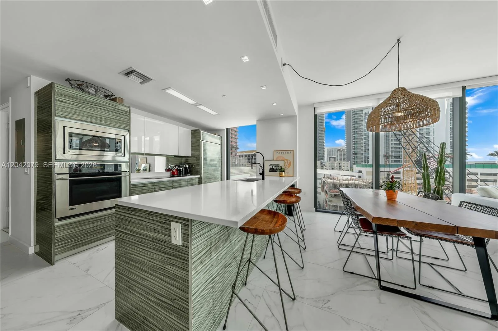 460 NE 28th St # 701, Miami, FL 33137 photo 3