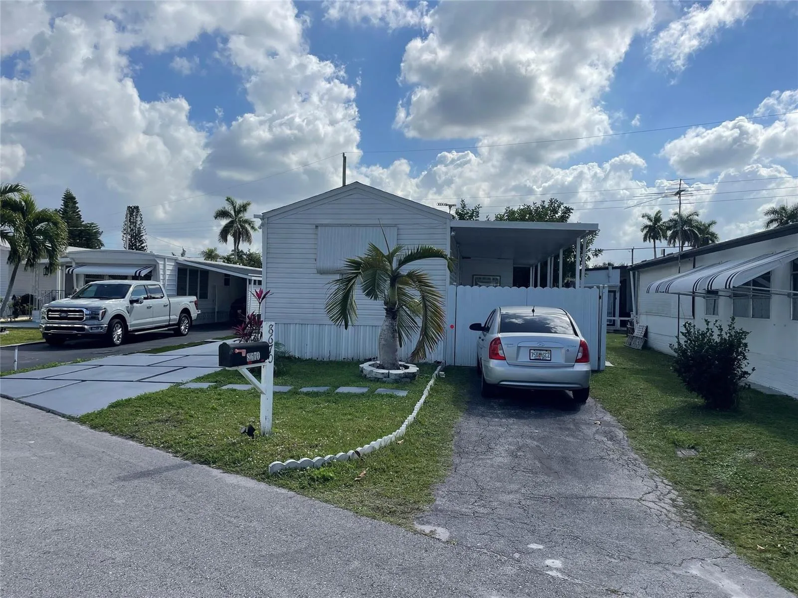 8670 SW 18th Court, Davie, FL 33324