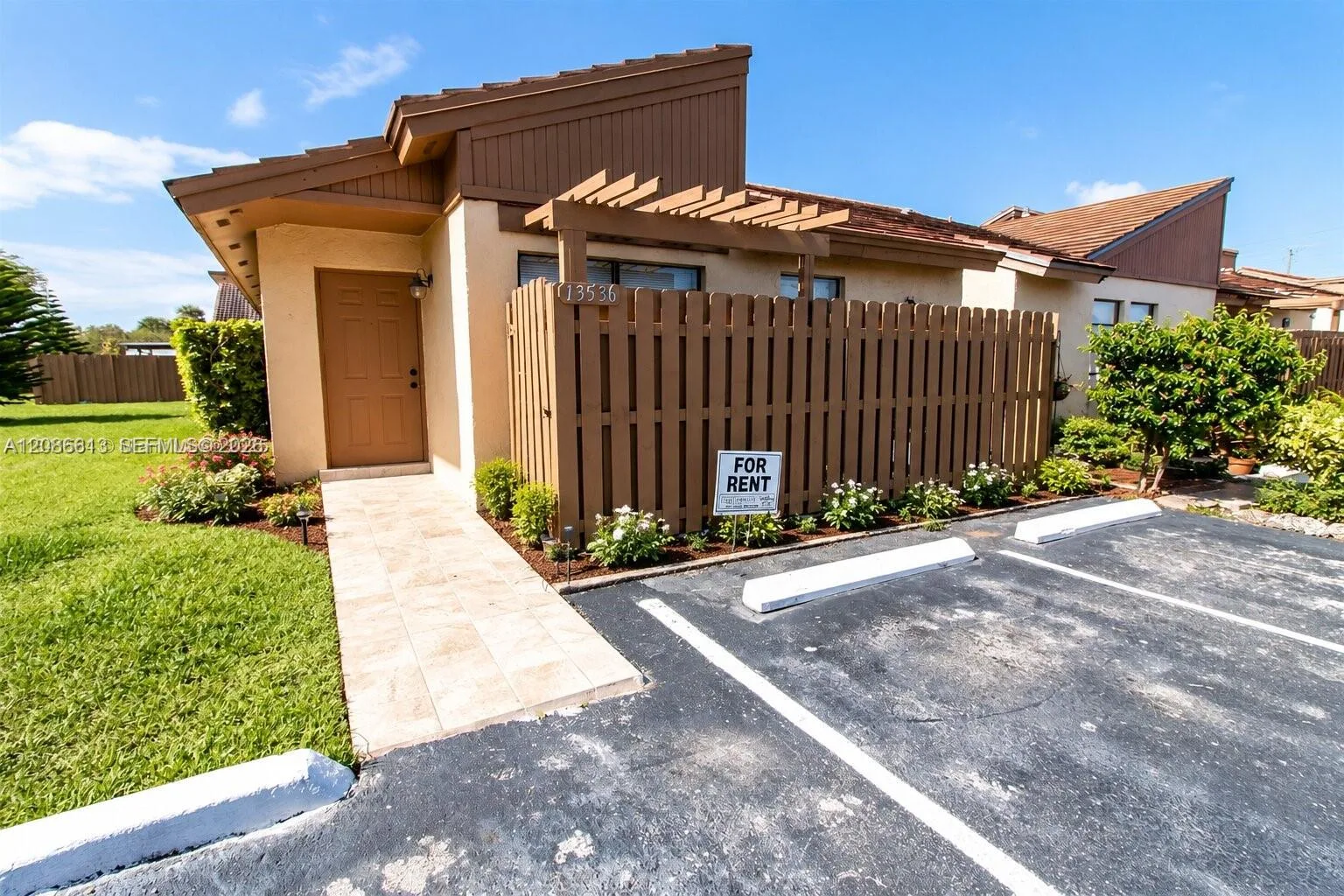 13536 SW 11th Ln, Miami, FL 33184