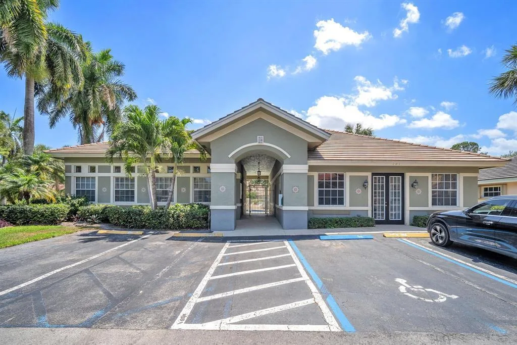 3572 Sahara Springs Boulevard, Pompano Beach, FL 33069 photo 9