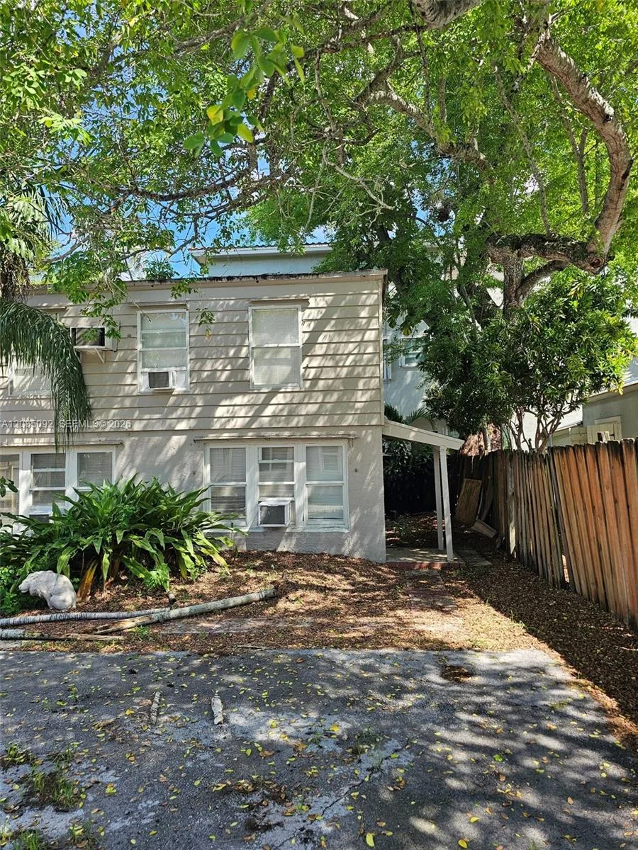 807 SW 4th St # back, Fort Lauderdale, FL 33312