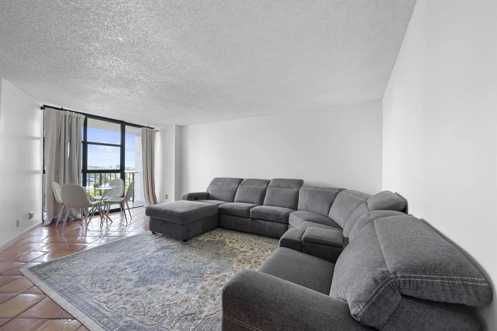 600 Parkview Drive # 1111 (PH11), Hallandale Beach, FL 33009 photo 6
