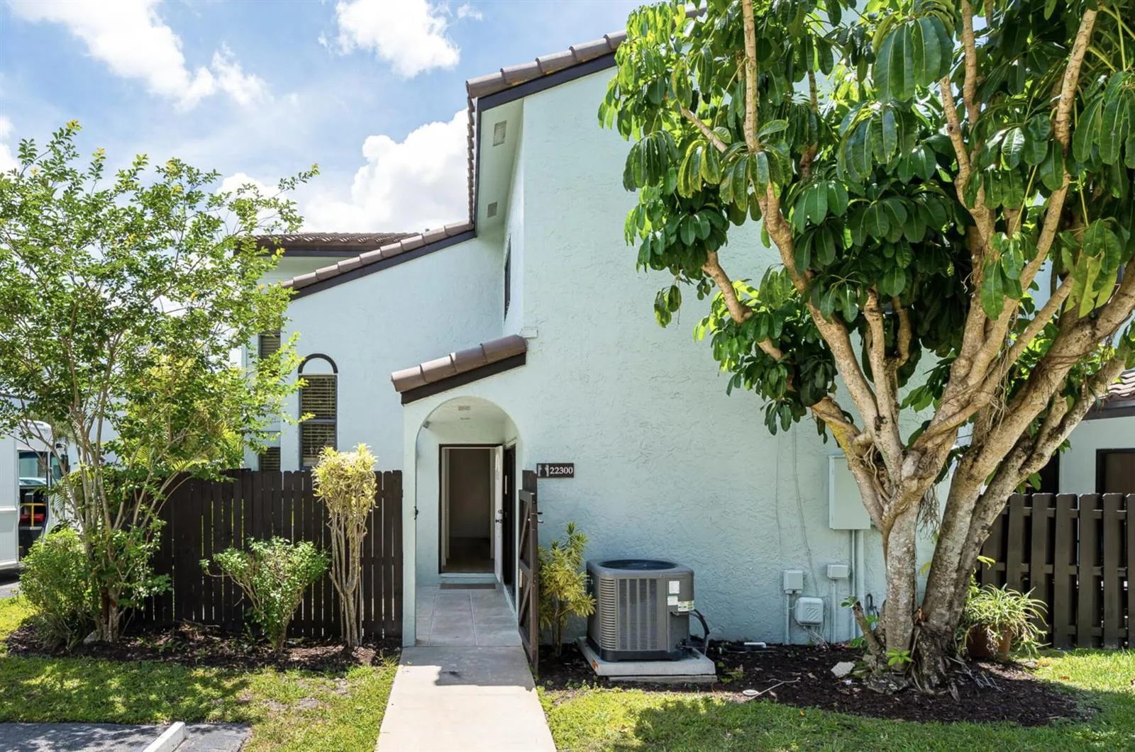 22300 Pineapple Walk Drive, Boca Raton, FL 33433