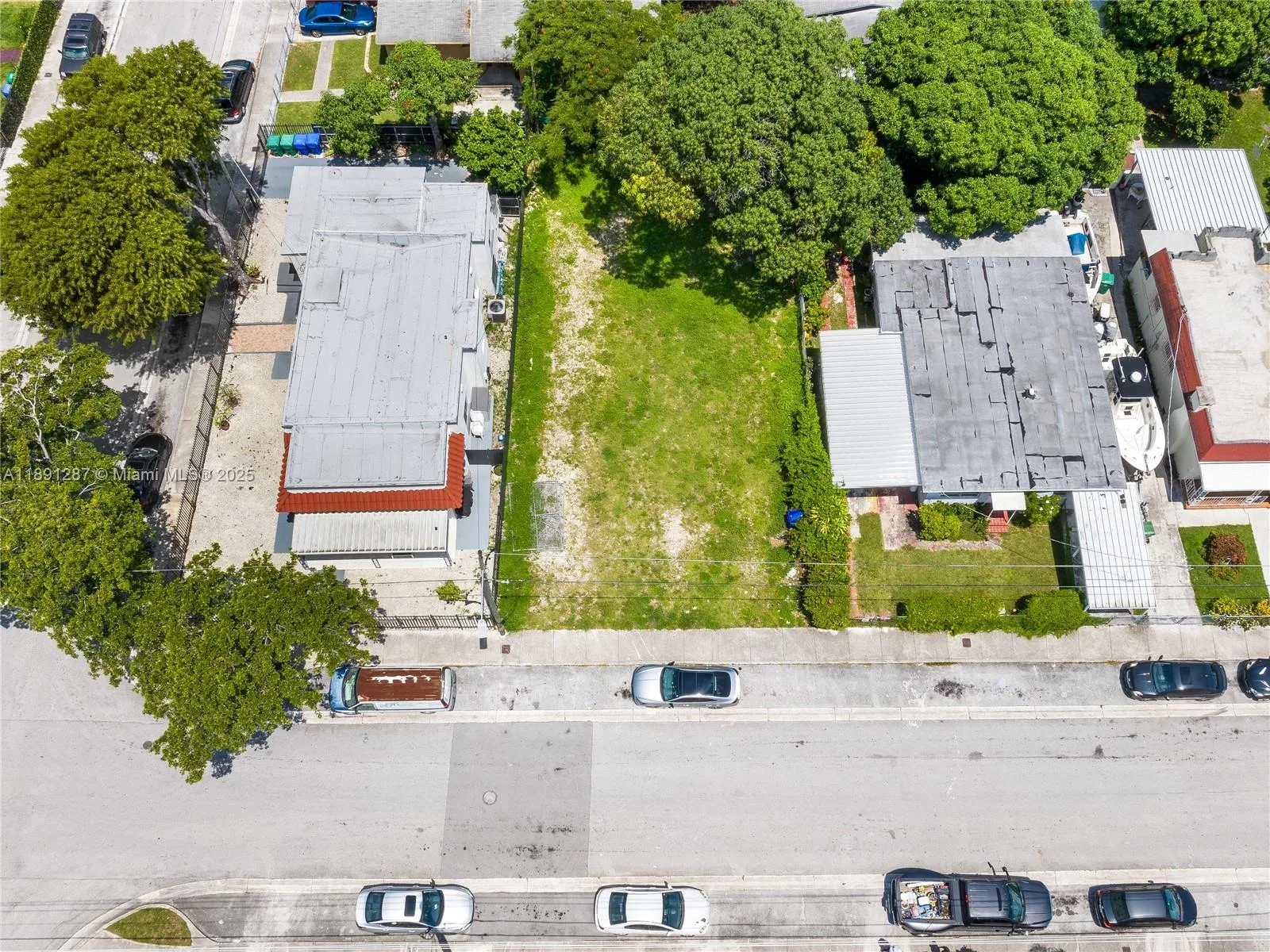 1881 NW 4th St, Miami, FL 33125 photo 5