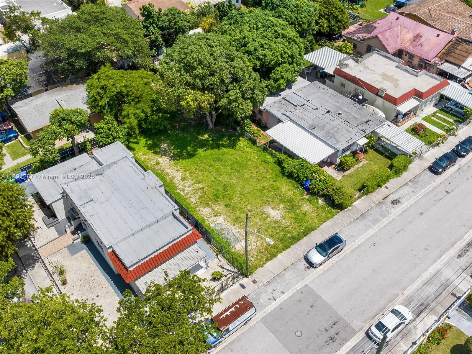 1881 NW 4th St, Miami, FL 33125 photo 7
