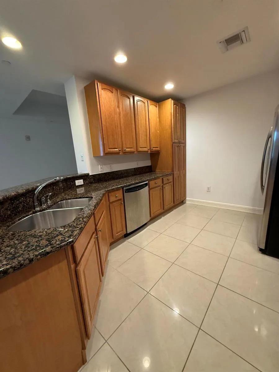16101 EMERALD ESTATES Drive # 153, Weston, FL 33331