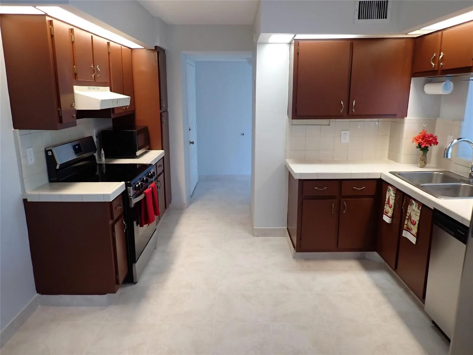 106 Lake Emerald Drive # 401, Oakland Park, FL 33309