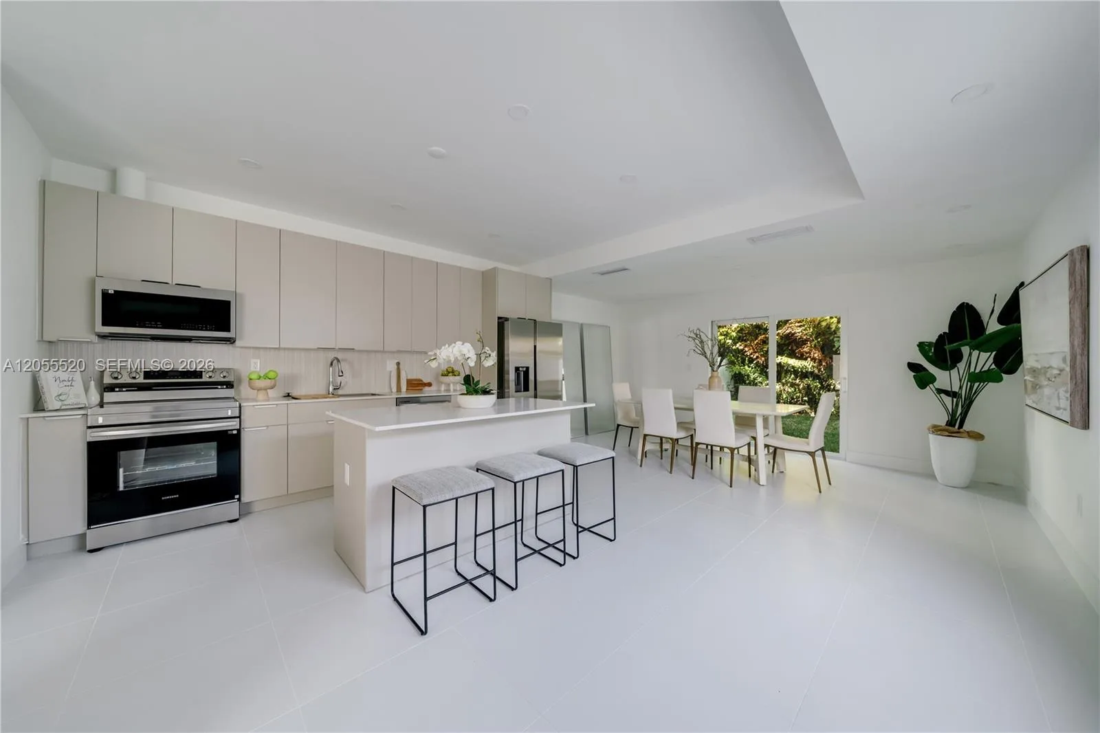 4789 NW 1st St, Miami, FL 33126 photo 8