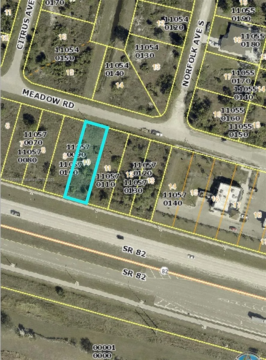 2918 Meadow, Lehigh Acres, FL 33974 photo 2