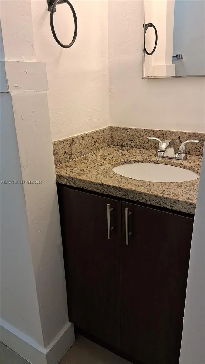 428 NE 82nd St # 4E, Miami, FL 33138 photo 4