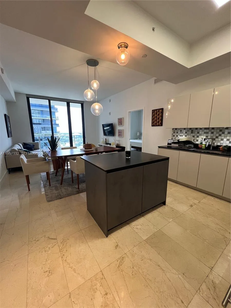 1010 Brickell Ave # 4709, Miami, FL 33131
