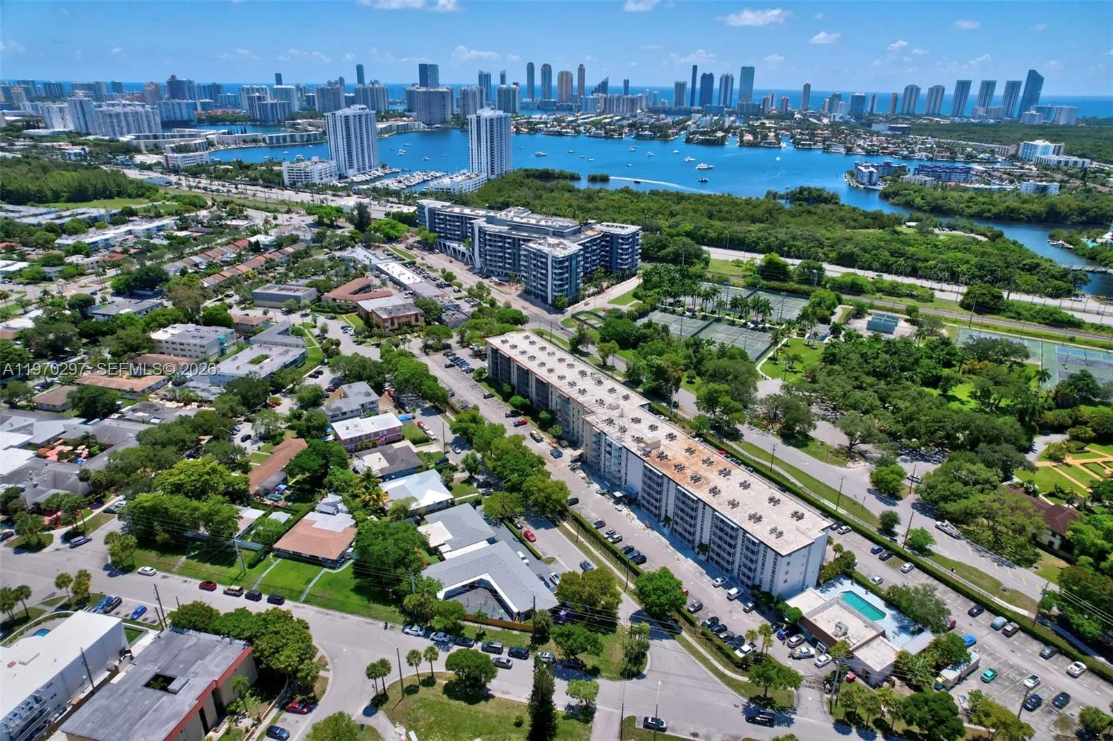 16851 NE 23 Avenue # 611, North Miami Beach, FL 33160