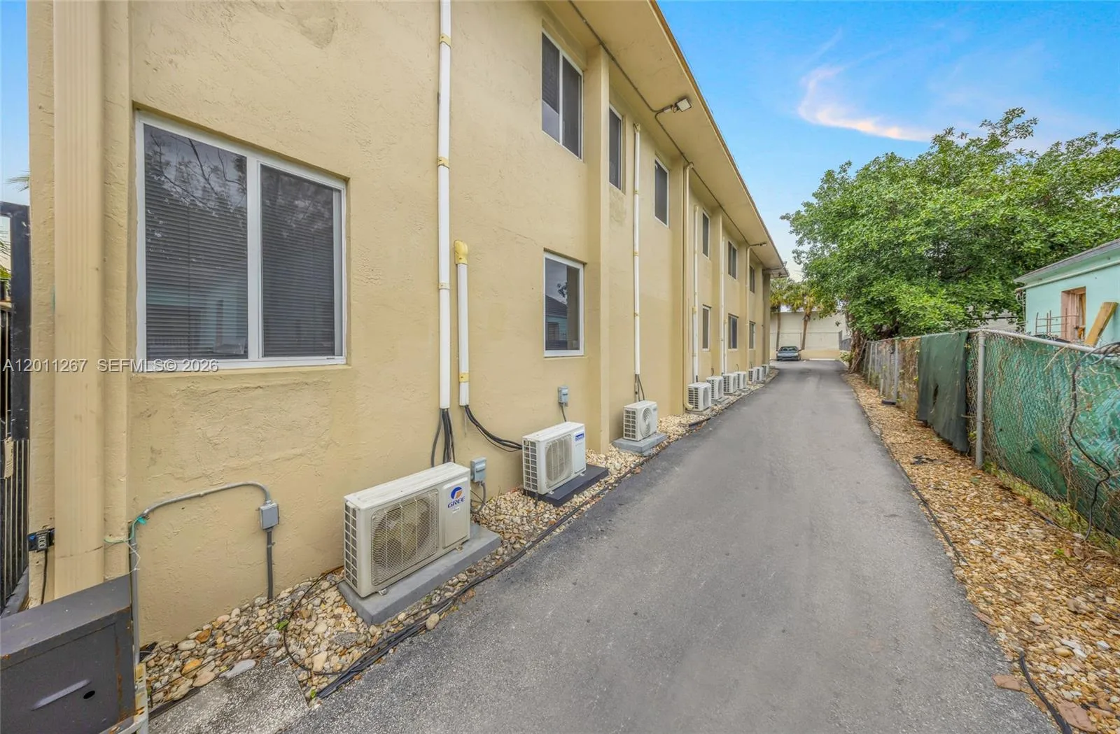 1 NE 78th St, Miami, FL 33138 photo 2