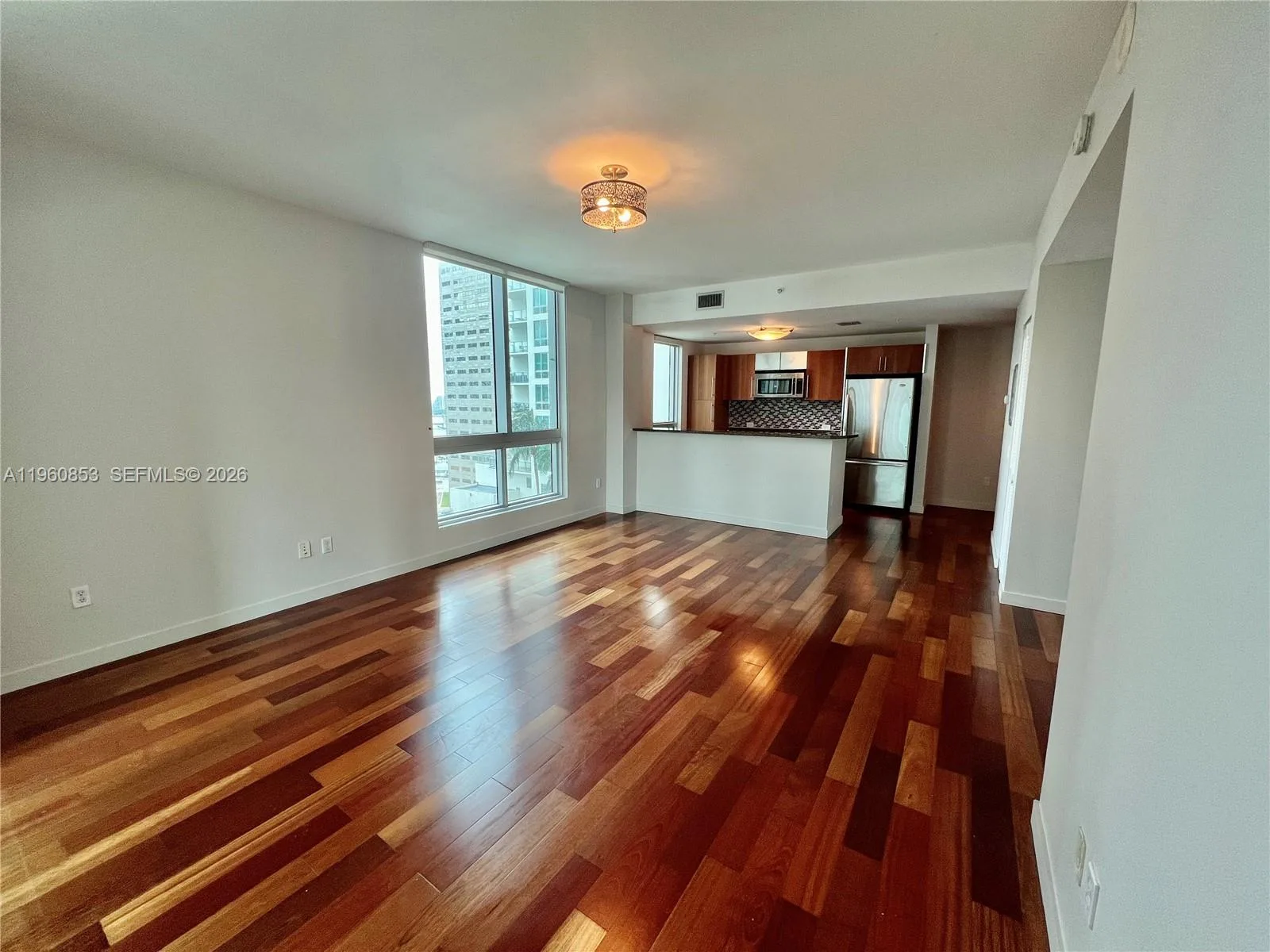 300 S Biscayne Blvd # 1601, Miami, FL 33131