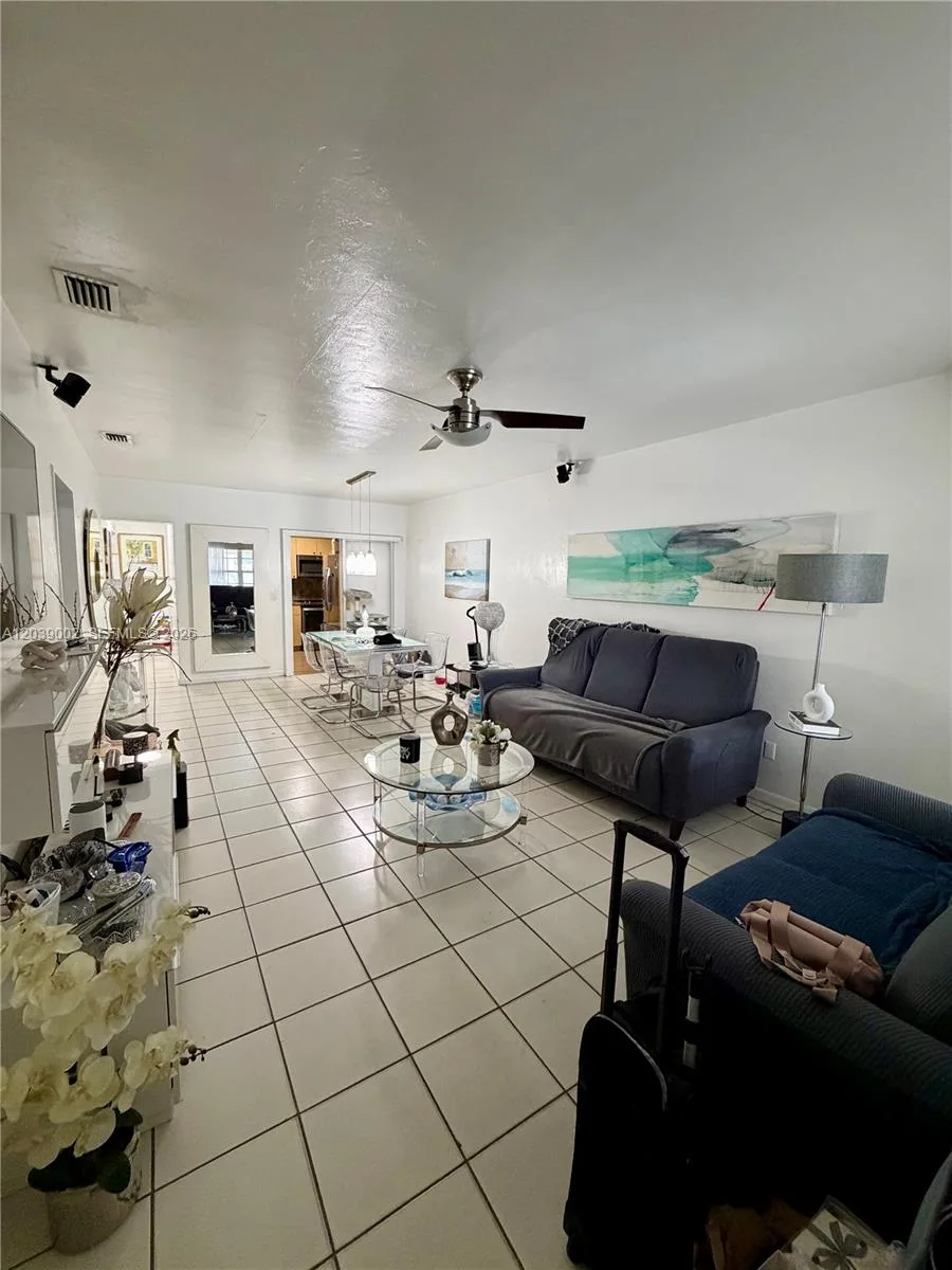 400 NW 44th Ave, Miami, FL 33126 photo 5
