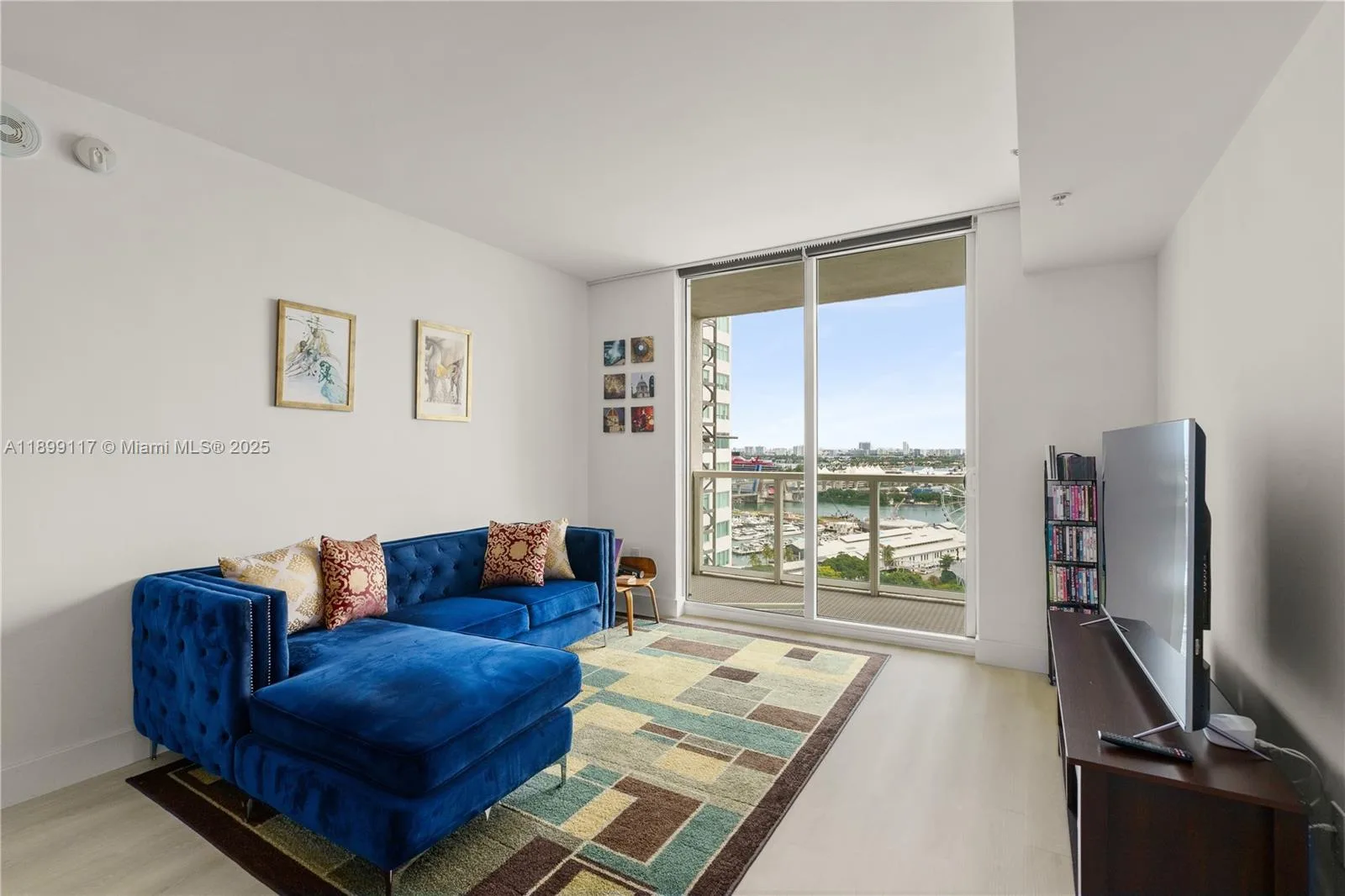 253 NE 2nd St # 2003, Miami, FL 33132 photo 3
