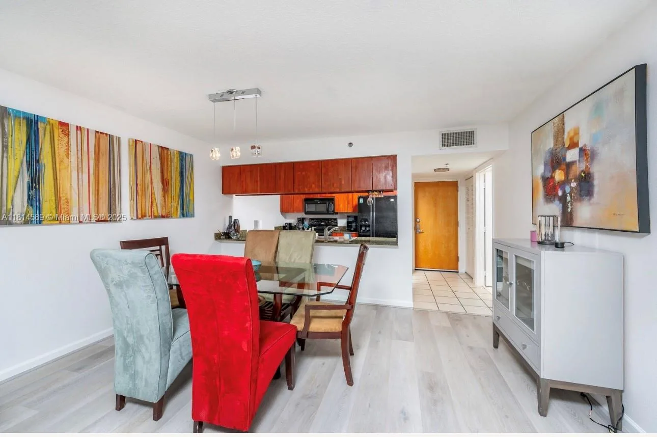 1200 Brickell Bay Dr # 1617, Miami, FL 33131 photo 10