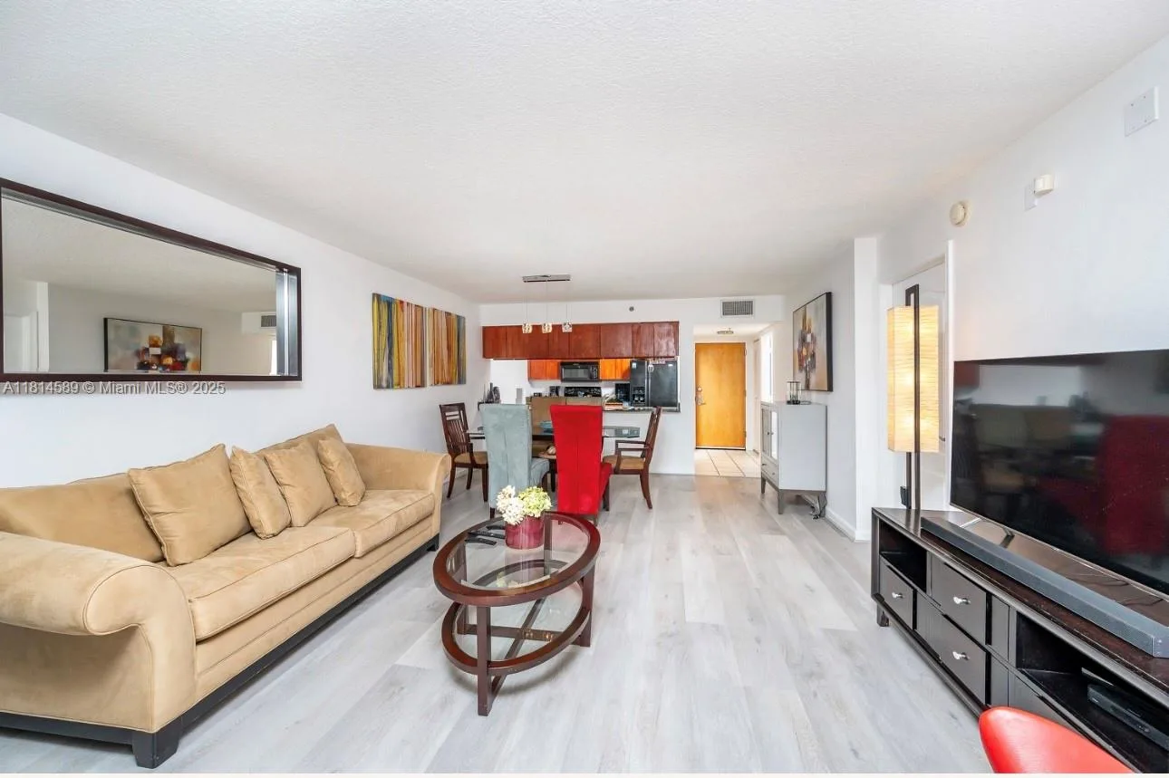1200 Brickell Bay Dr # 1617, Miami, FL 33131 photo 11