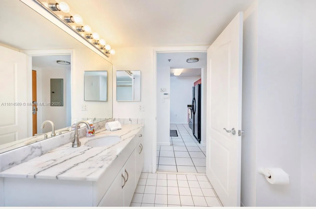 1200 Brickell Bay Dr # 1617, Miami, FL 33131 photo 13