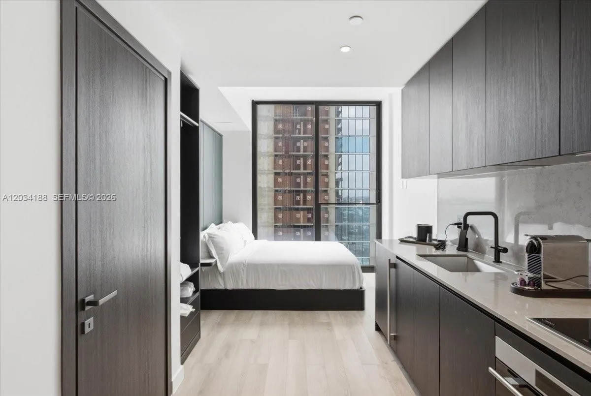 20 NE 11th # 4803, Miami, FL 33132