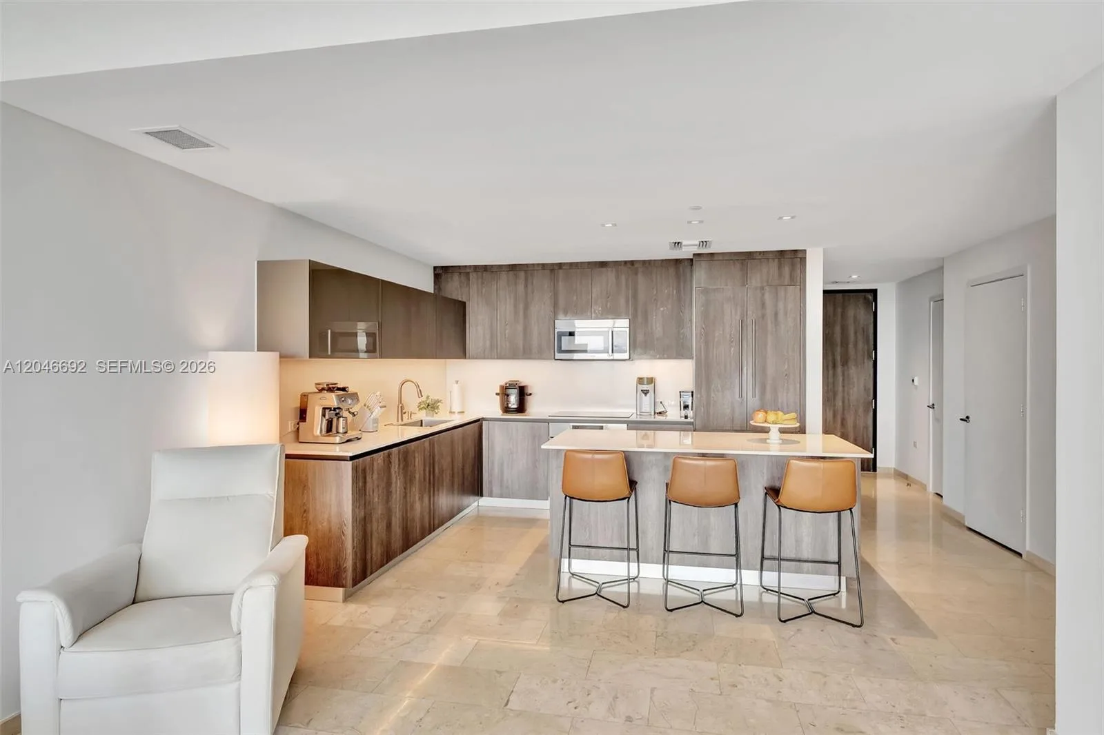 88 SW 7th St # 3604, Miami, FL 33130 photo 6