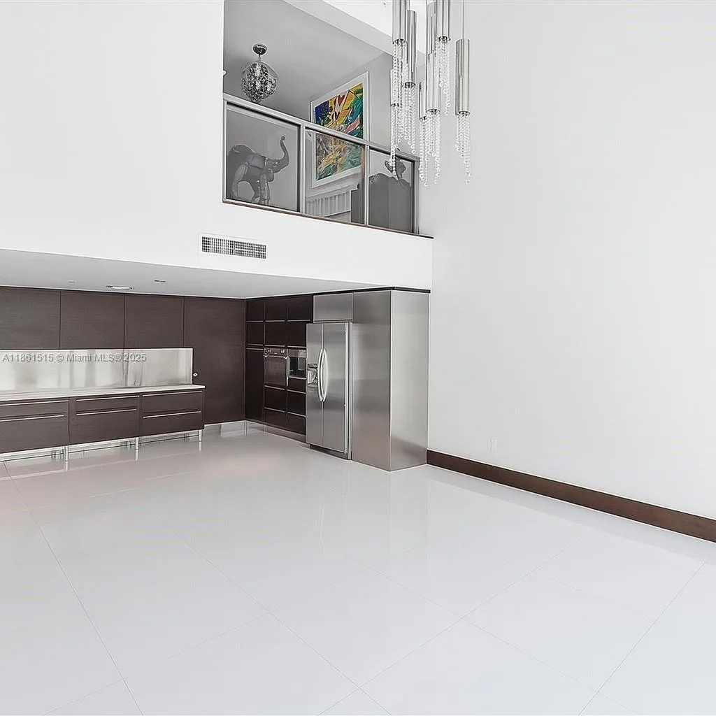 6000 Collins Ave # 326, Miami Beach, FL 33140 photo 2