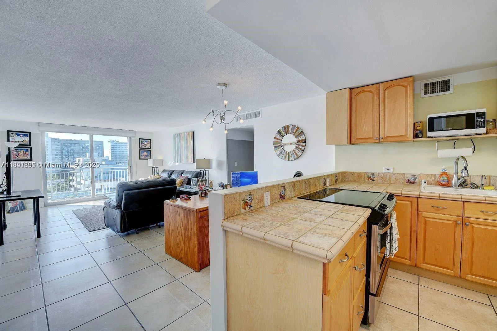 1045 10th St # 907, Miami Beach, FL 33139 photo 6