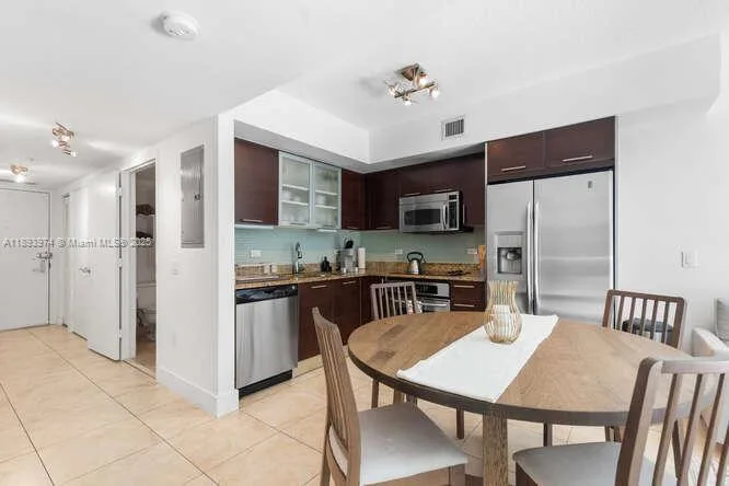 41 SE 5th St # 308, Miami, FL 33131 photo 10