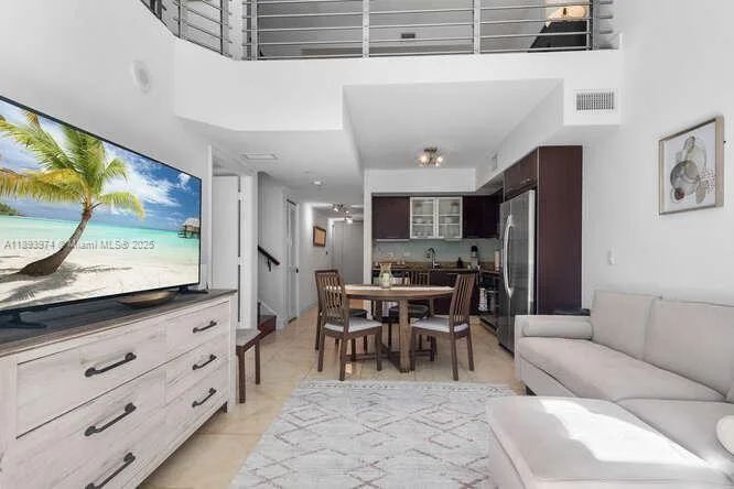 41 SE 5th St # 308, Miami, FL 33131 photo 8