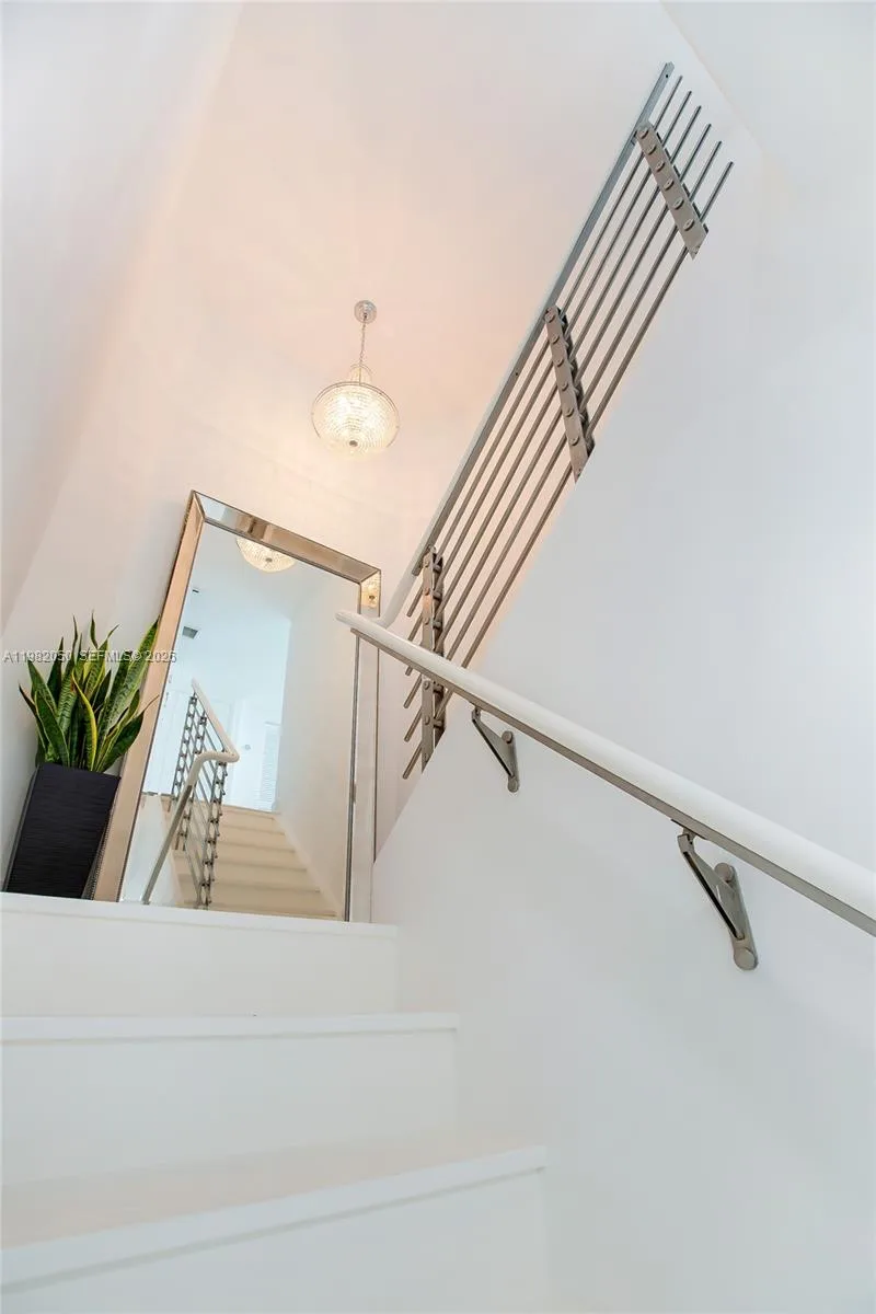 41 SE 5th St # 2109, Miami, FL 33131 photo 13