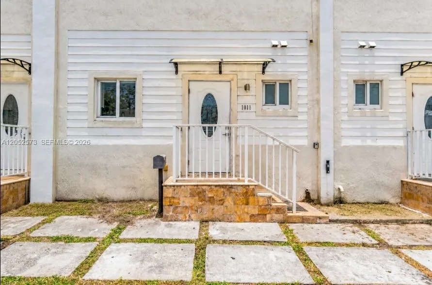 1011 Sw SW 7th St Miami Fl # 2, Miami, FL 33130