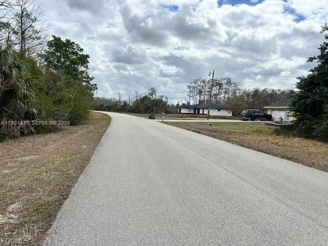 459 GREENBRIAR BLVD, Lehigh Acres, FL 33972 — zdjęcie 3
