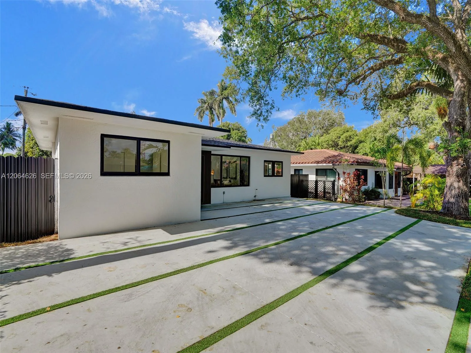 2380 NE 184th Ter, North Miami Beach, FL 33160 photo 4