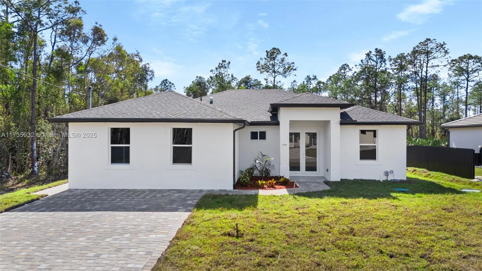 506 Rogue St, Lehigh Acres, FL 33974 photo 2