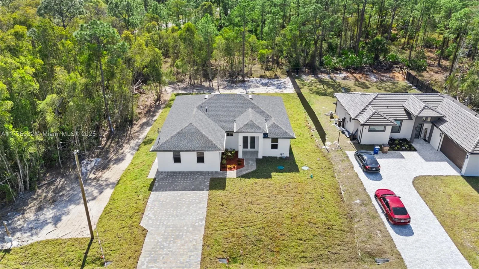 506 Rogue St, Lehigh Acres, FL 33974 photo 3