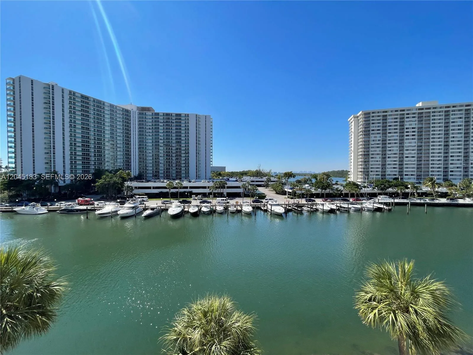 220 Kings Point Dr # 502, Sunny Isles Beach, FL 33160