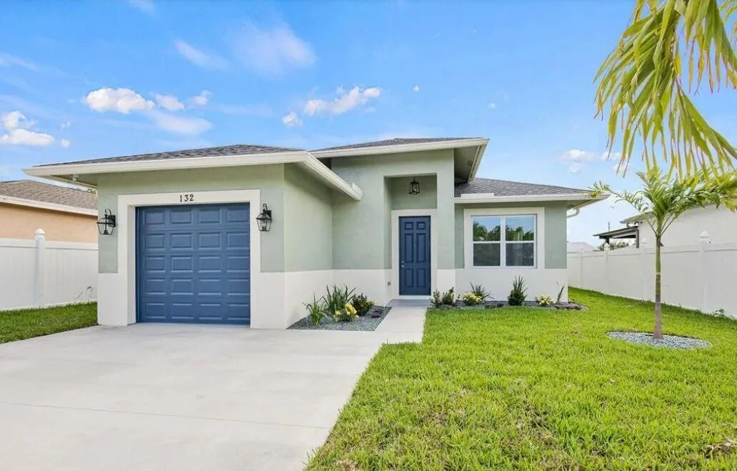 132 NW 11th Avenue, Boynton Beach, FL 33435