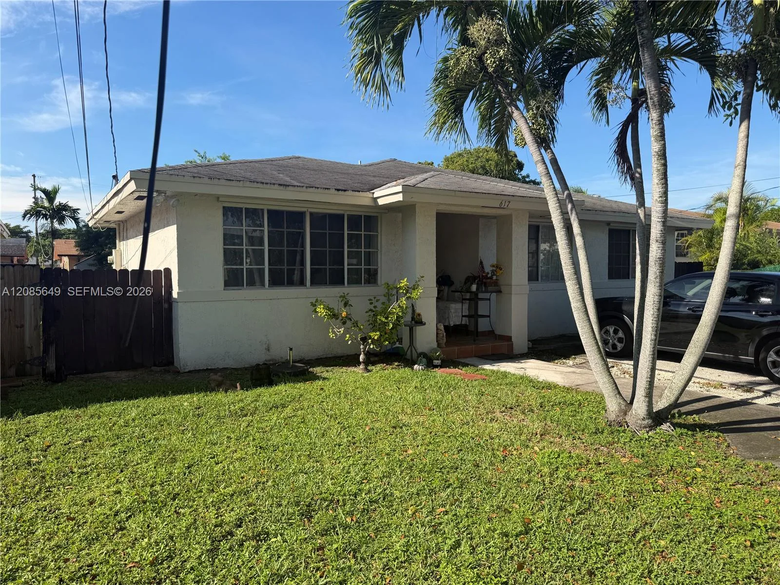 617 SW 1st St, Hallandale Beach, FL 33009