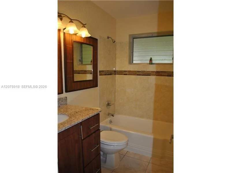 3345 Hayes St, Hollywood, FL 33021 photo 11