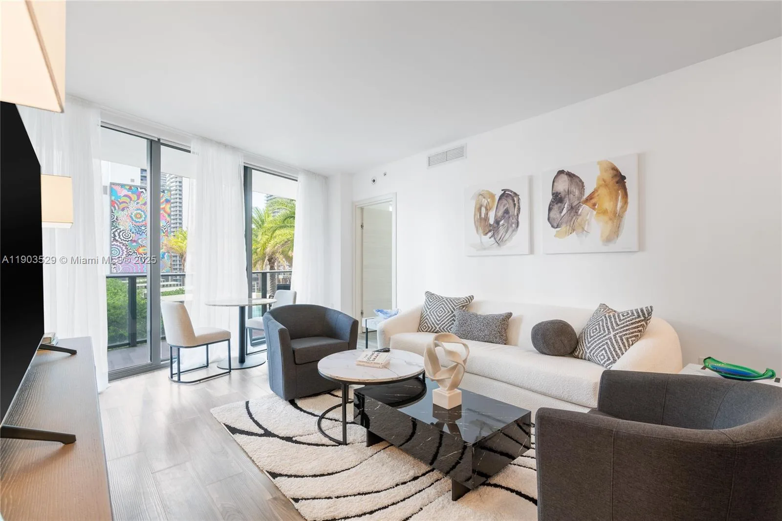801 S Miami Ave # 1002, Miami, FL 33130