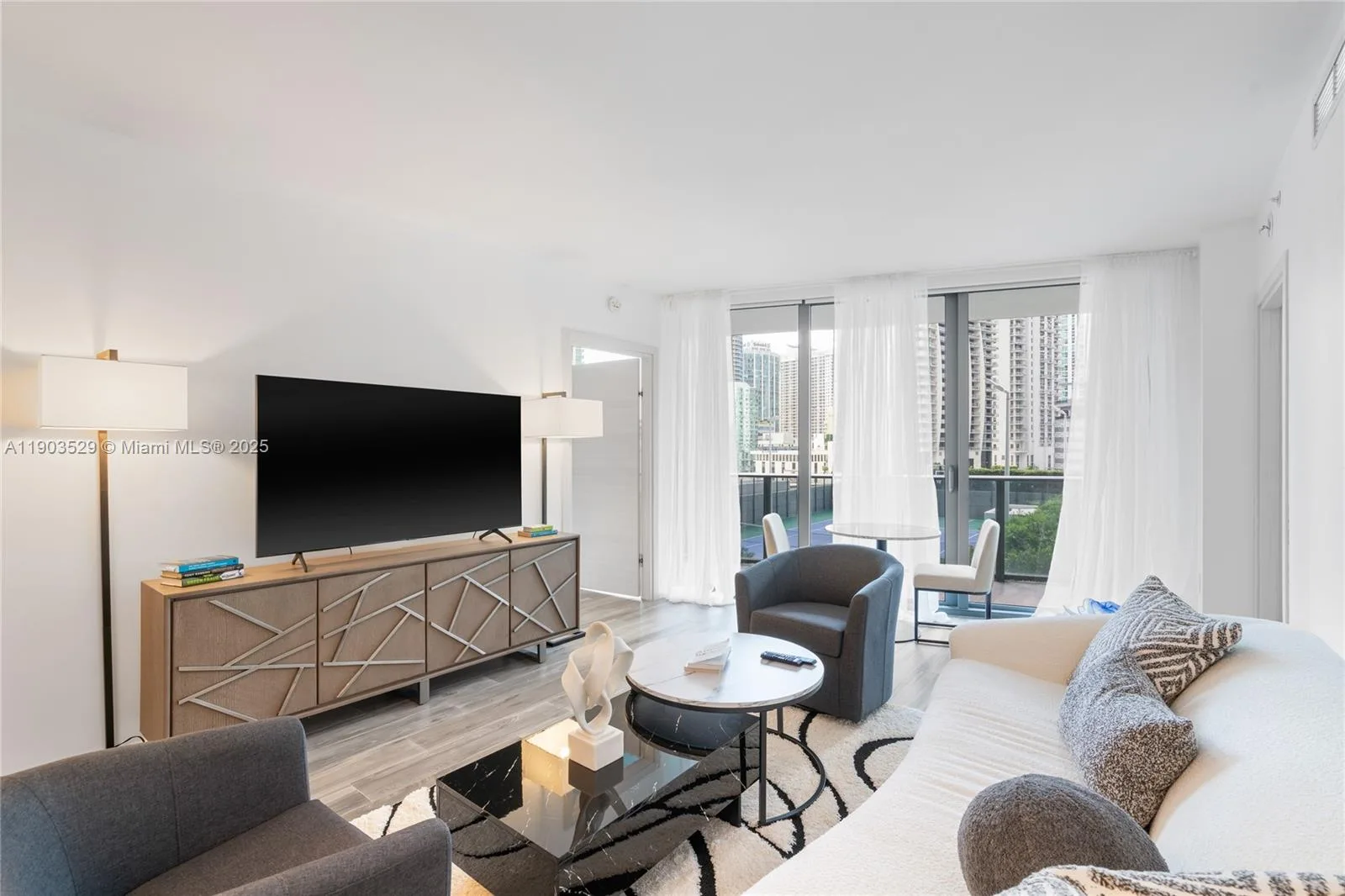 801 S Miami Ave # 1002, Miami, FL 33130 photo 3