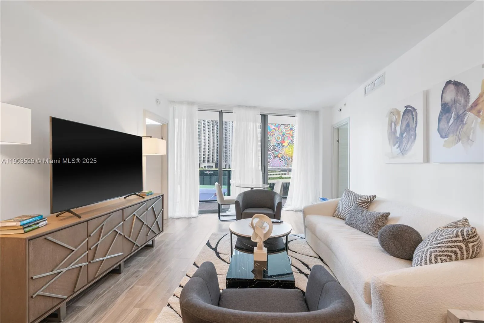 801 S Miami Ave # 1002, Miami, FL 33130 photo 4