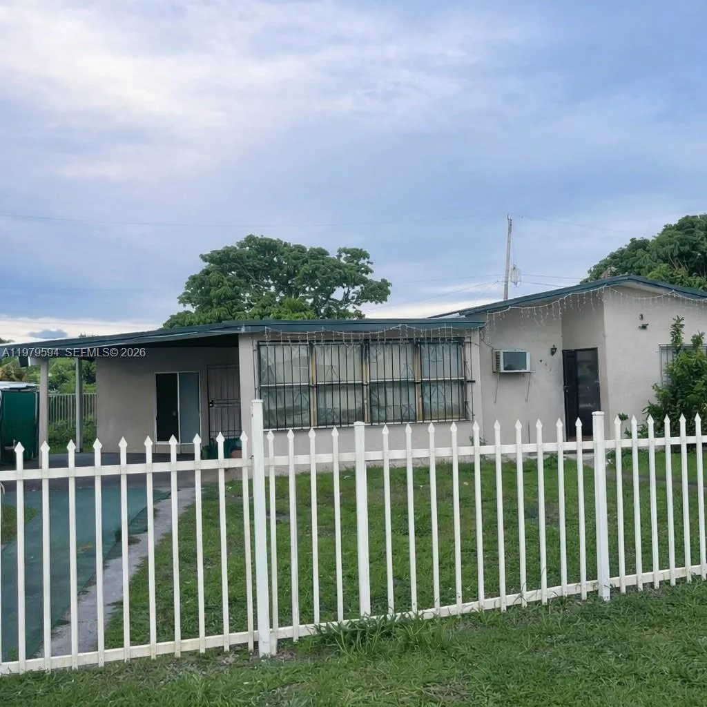 631 Jann Ave, Opa-Locka, FL 33054