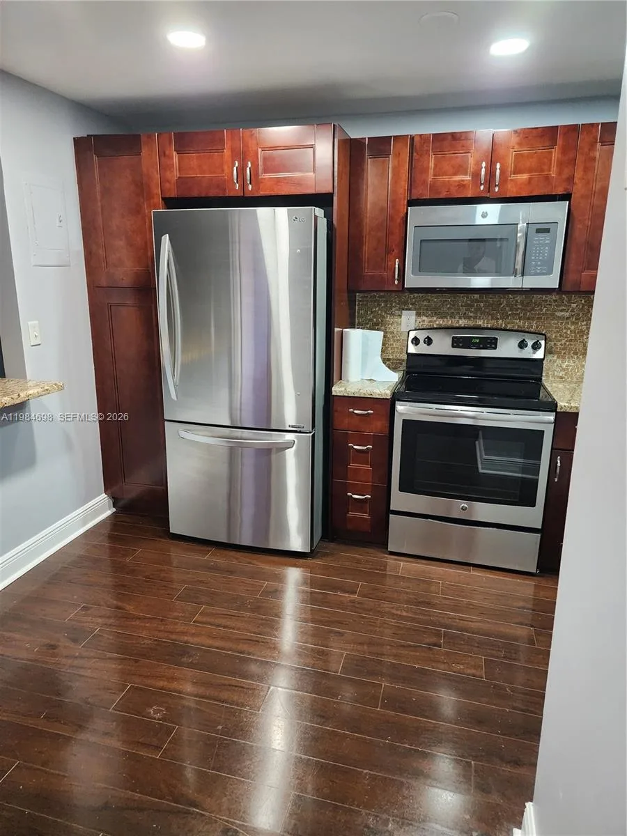681 S Hollybrook Dr # 110, Pembroke Pines, FL 33025 photo 2