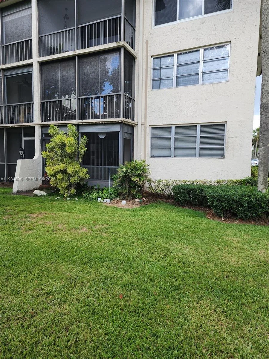 681 S Hollybrook Dr # 110, Pembroke Pines, FL 33025 photo 5