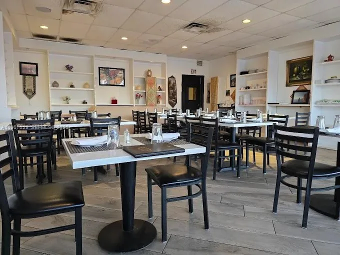 Restaurant For Sale Prime Business Opportunity Next To Bayshore Park, North Miami, FL 33181 photo 2