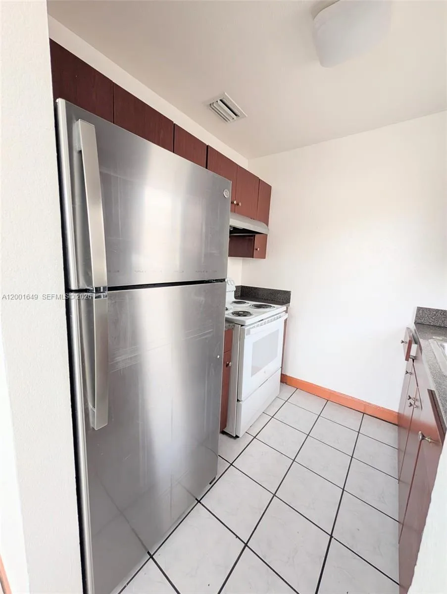 1551 NE 8th St # #8, Homestead, FL 33033 photo 3