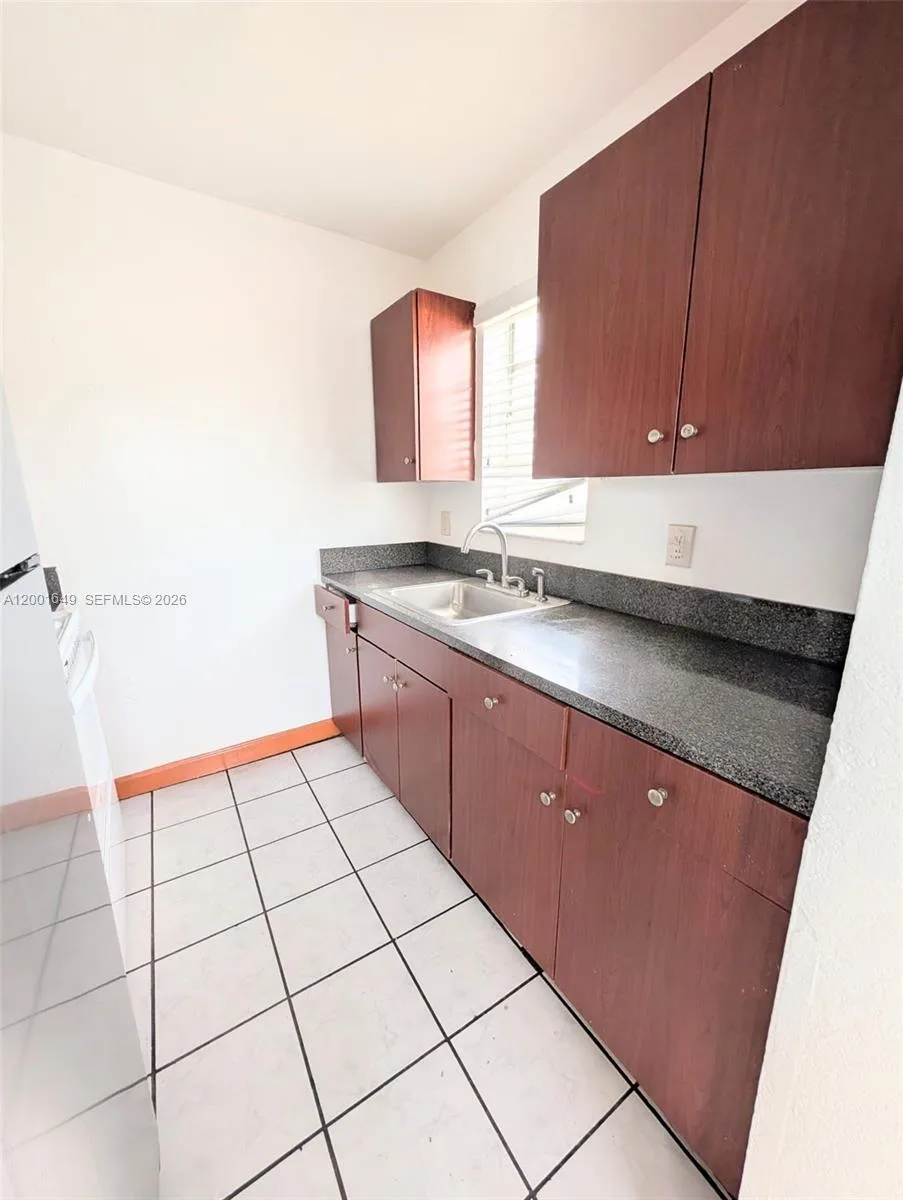 1551 NE 8th St # #8, Homestead, FL 33033 photo 4