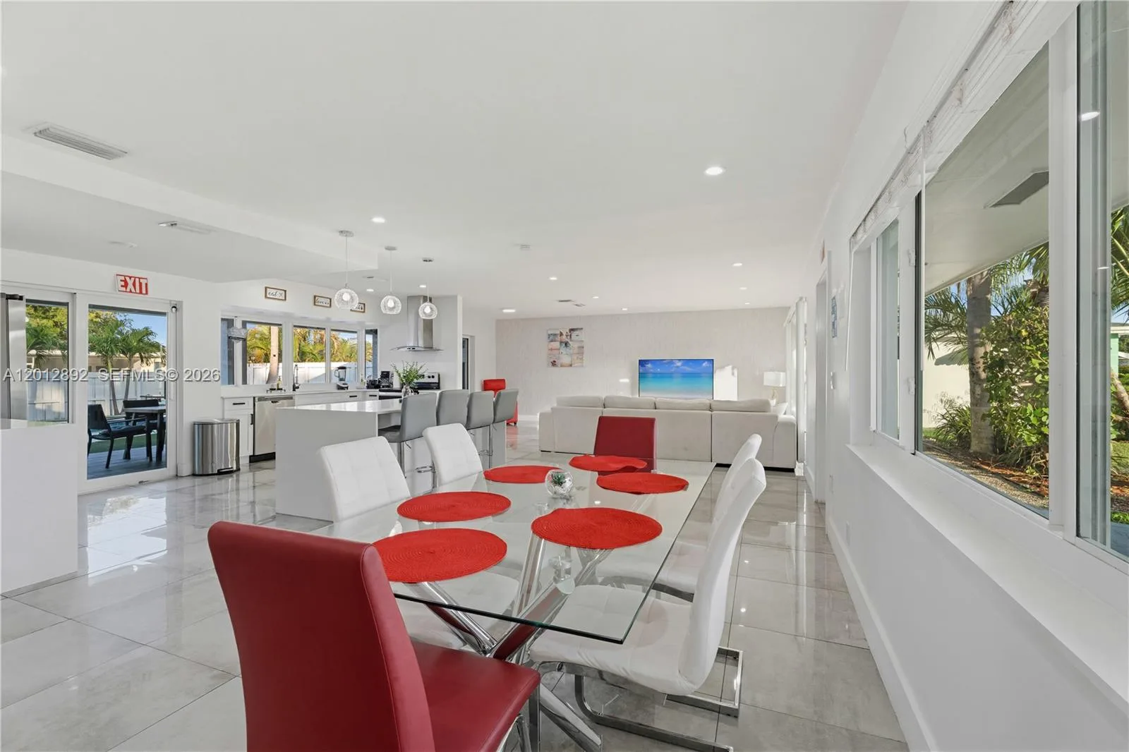 632 S Crescent Dr, Hollywood, FL 33021 photo 10
