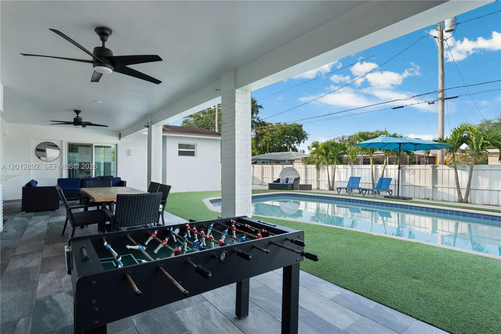 632 S Crescent Dr, Hollywood, FL 33021 photo 3